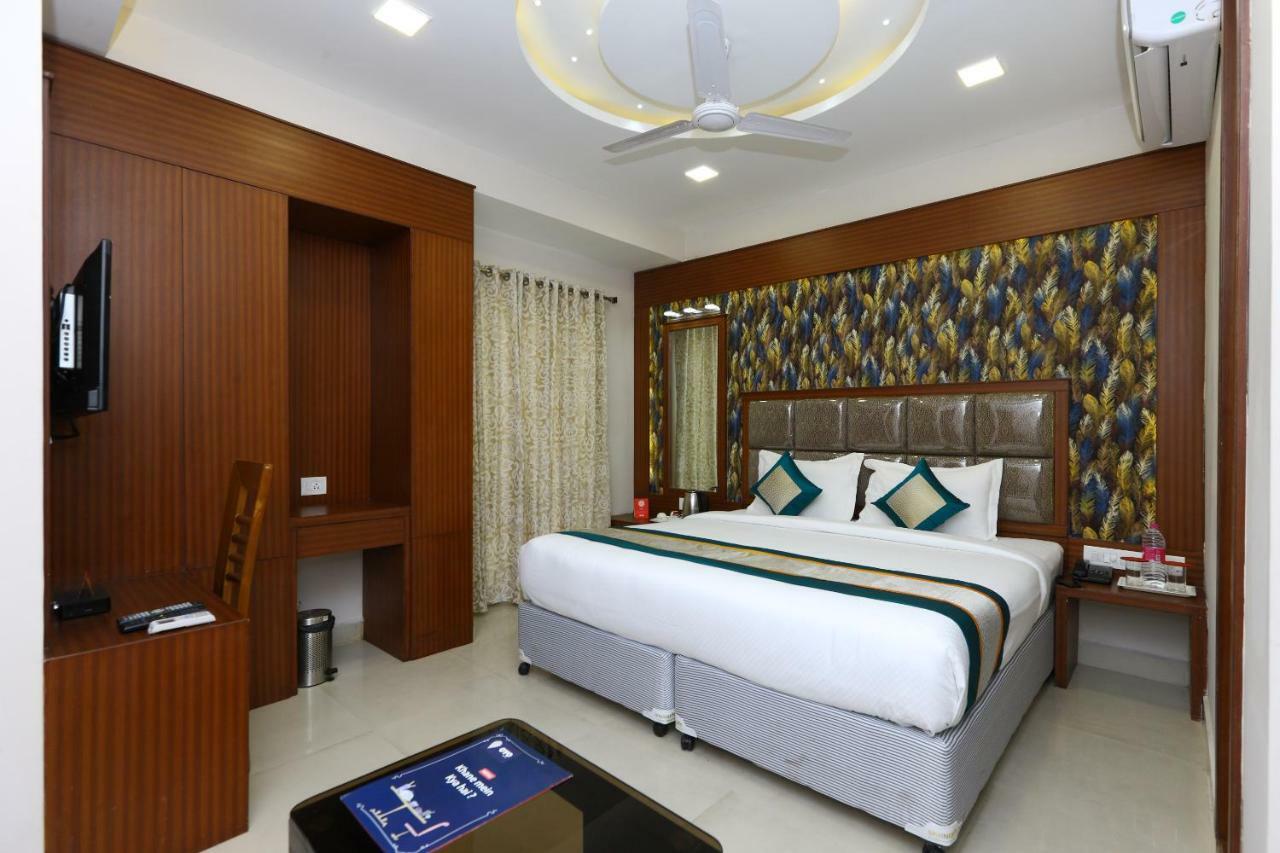 Отель Oyo Flagship 486 Nungambakkam-Greams Road-Apollo Hospital Ченнаи Экстерьер фото