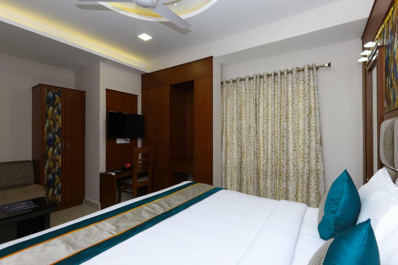 Отель Oyo Flagship 486 Nungambakkam-Greams Road-Apollo Hospital Ченнаи Экстерьер фото