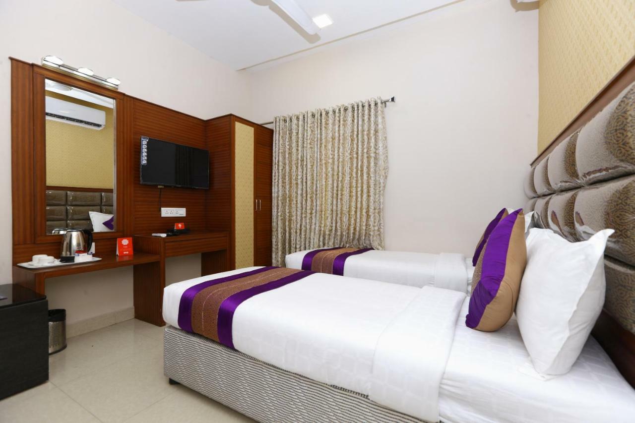 Отель Oyo Flagship 486 Nungambakkam-Greams Road-Apollo Hospital Ченнаи Экстерьер фото